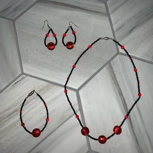 All handmade beaded Valentine’s Day jewelry set necklace bracelet and earrings